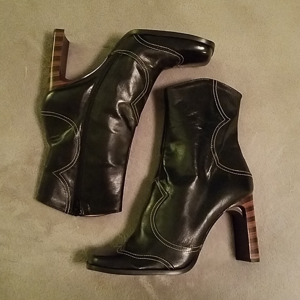 Vintage Two Lips Ethan black leather boots size 8B